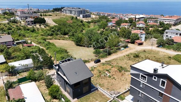Yalova Çınarcık'ta Deniz Manzaralı 350m2 Satılık İmarlı Arsa