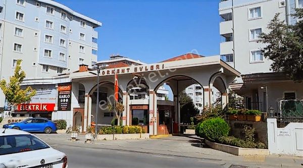 İstanbul Çekmeköy Orkent Evlerinde Satılık 3+1 Geniş Daire