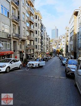 Cihangir De Satılık Sıfır Bina'da Bacası Olan İşyeridükkan