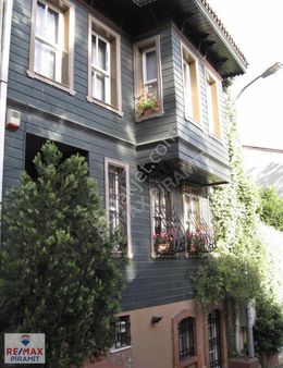 Üsküdar Beylerbeyi'nde Satılık Tarihi Eser Köşk - Yasin Gülşener