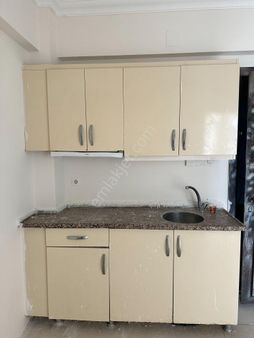 Babil Emlaktan Kiralık Üniversite Yanında 2+1 Eşyasız Stüdyo Daire