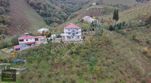 Akçabaat Derecık Mahallesınde Satılık Mustakil Ev