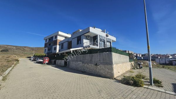 Seferihisar Çolak İbrahim 4+1 Müstakil Havuzlu