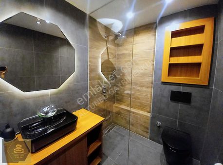 Menekşe 2 De Balkonlu Acill Fulll Tadilatlı Satılık Daire