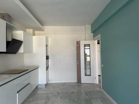 Yenişehir Mahallesinde 4+1 Satılık Daire 1.kat