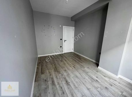 Cadde Üzeri 2+1 Kiralık Daire