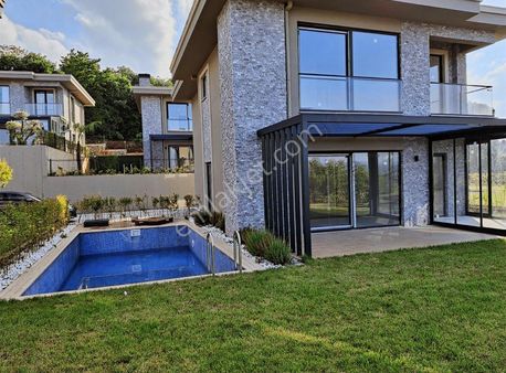Kartepe Maşukiyede Site İçerisinde Havuzlu Lüks Villa 16.750