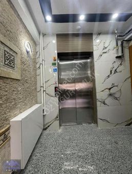 Öz Uğurdan Satılık Komple Bina