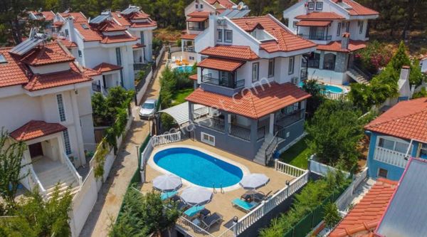 Ölüdeniz Hisarönü’nde 3+1 Müstakil Villa – Eğlence, Konfor Ve Merkezin Tam Kalbinde!