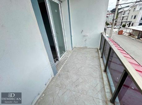 Gümüldür'de Acil Satılık Kapalı Mutfak Daire (demircan)