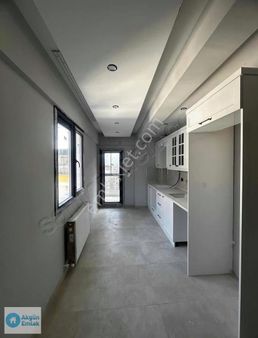 Cumhuriyet Mahallesi Ring Yolu Üzeri 90 M2 2+1 Arakat Daire