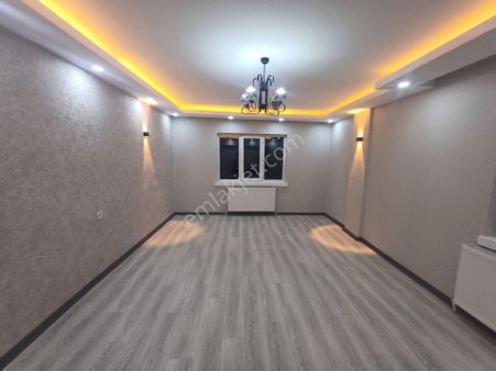 Sincan Plevne Mah.de Bosna Cadde Üzerinde Ultra Lüks Yapılı 3+1 Satılık Daire