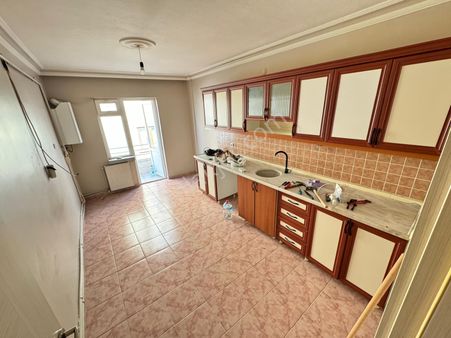 Gata Şehir Hast. Yakını Yunus Emre Cad. Üstü 3+1 Ön Cephe