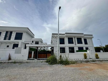 Didim Çamlık Mah.4lü Lüks Villa