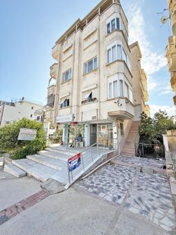 Didim Efeler Mah. Pınar Caddesi Başında Dükkan