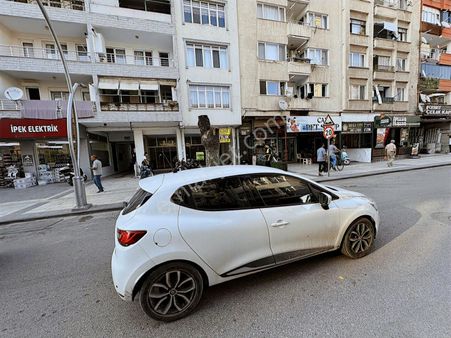İstanbul Caddesinde Yüksek Kira Getirili Geniş Cepheli Dükkan