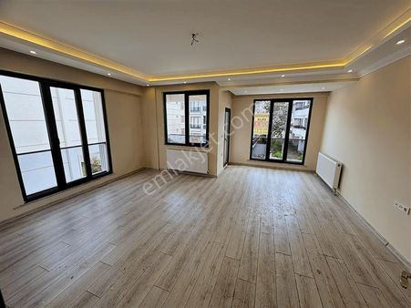 Adnan Menderes' De 3+1 Yeni Kiralık Daire Ara Kat