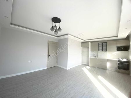 F.çakmak'da 2+1 Y.giriş/a.mutfak/gynme Odalı/ Ebevyn Banyolu