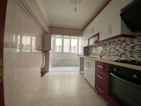 Pursaklar Nasip'ten Duru Polikiniği Yakını Orta Kat Kilerli 3+1 Daire