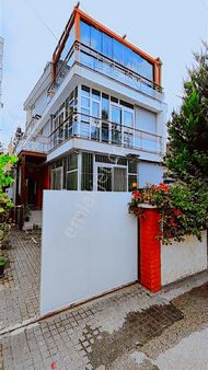 Kurttepe De Satılık Tripleks Harika Konum