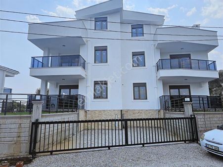 Eu Gayrimenkulden Balıkesir Edremit Gürede Deniz Ve Doğa Manzaralı 4+1 Villa