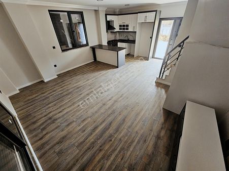 Eu Gayrimenkulden Balıkesir Edremit Gürede Açık Mutfak Doğa Manzaralı 4+1 Villa