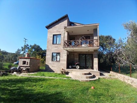 Eu Gayrimenkul'den Assos'ta Denize Yakın Tam Müstakil Taş Villa