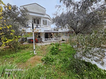 Eu Gayrimenkulden Yetkili Balıkesir Edremit Gürede Geniş Bahçeli Tek Müstakil Villa