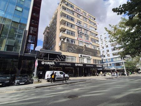 Ank Kızılay Meşrutiyet Cephe Devren Kiralık 320 M2 İşyeri Ofis