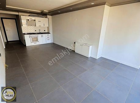 Stm Emlaktan Atatürk Cad. Plaza İçerisinde Kiralık 1+1 Daire