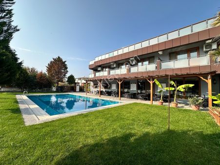 Mera Emlaktan Akçay Kordonda Denize 20 Adım 29+oda Satılık Otel