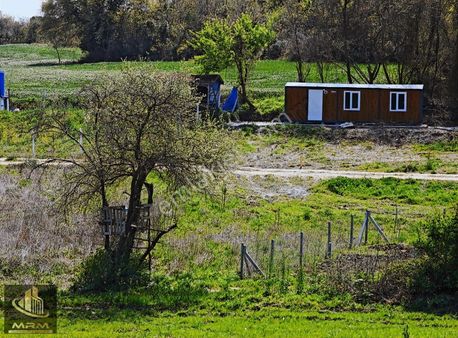 Mrm Gayrimenkul'den Çatalca Yazlık Köyde Güzel Konumda