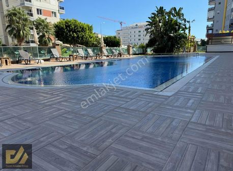 Kapalı Otoparklı, Açık & Kapalı Havuzlu Kiralık Daire