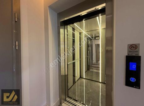 Molla Yusuf Mahallesinde Lüks Triplex Satılık Villa