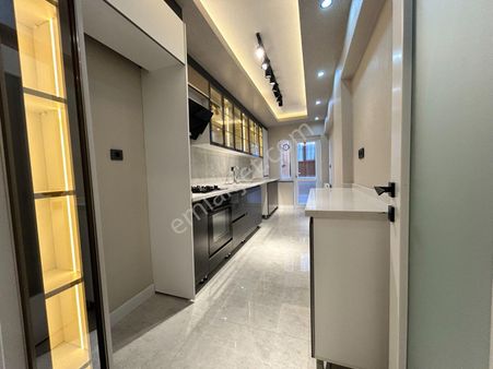 İlk-ev'den 2+1 Arakat Konumunda Balkonlu Lüks Yapılı Sokullu Cad Yakını