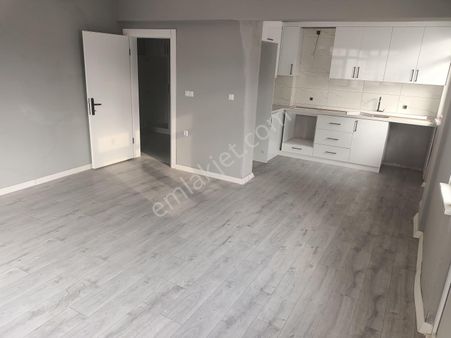 Yenimahallede Satılık Yenilenmiş 2+1 Daire