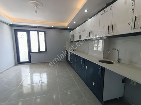 Gölcük Şehitler Mah.de Deniz Manzaralı 3+1/ 170 M2 Çatı Dublexi