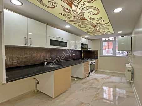 Başkent Yapı'dan Metrobüse Yakın Kış Bahçeli Satılık Bahçe Katı