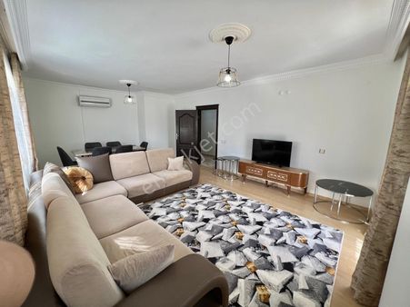 Konyaaltı Limanda Havuzlu 2+1 Eşyalı Kiralık Daire