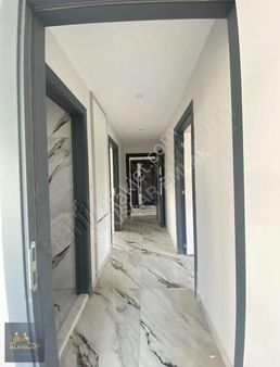 Tramvayın Dibinde Sıfır Kiralık Daire