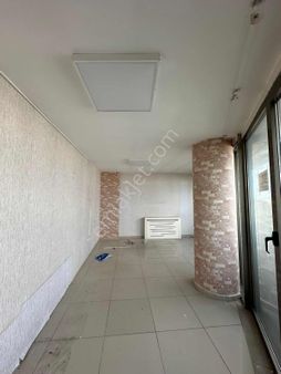 İnan Plazada 4. Kat Cadde Cephe Kiralık Ofis