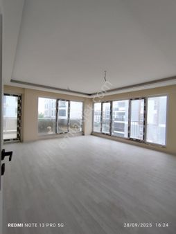 Nilüfer Kızılcıklı Nın Merkezinde Kiralık Site İçi Geniş Daire