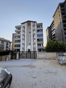 Bursa Nilüfer Kızılcıklı Satılık 3+1 125 M2 Ara Kat Daire