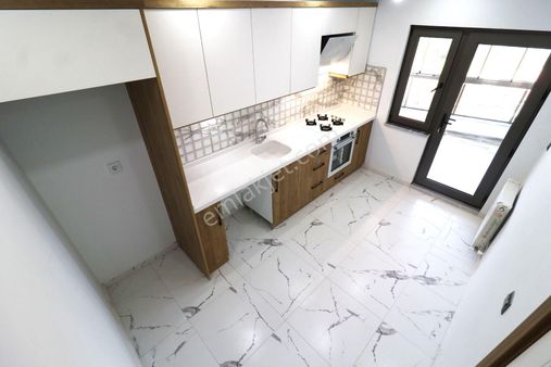 Edremit Zeytinli'de Aygül'den Sıfır Ön Cephe Ayrı Mutfak Ebeveyn Banyolu Asansörlü 2+1 Satılık Daire