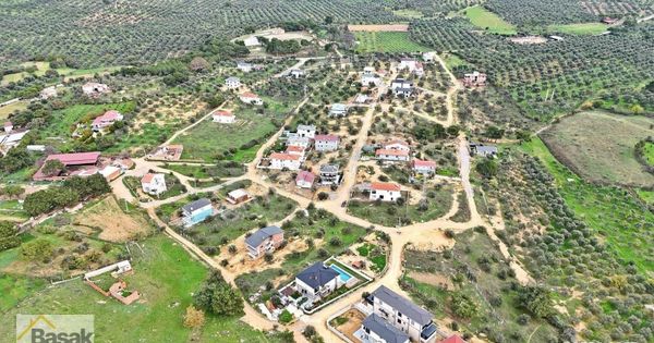 Başak Emlak | Burhaniye Pelitköy'de 368 M2 Satılık Villa Arsası
