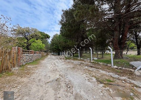 Mera Emlaktan Kazdağarı Yaşyer Köyü 2.632m2 Müstakil Tarla