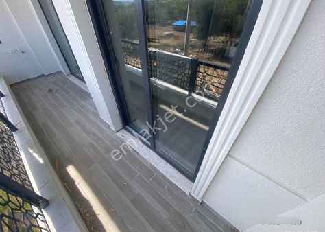 ▀mera Emlaktan Güre'de Müstakil Tadında Sıfır 1+1 65m2 Lüx Daire