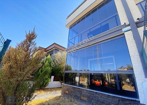 Mera Emlaktan Zeytinlide Bahçeli Çift Teraslı 3+1 Ultralüx Villa