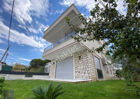 Mera Emlaktan Akçayda Denize 200m 180m2 3+1 Ultra Lüx Villa