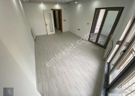 ▀▄mera Emlak Zeytinlide Ön Cephe Geniş 3+1 130m2 Fırsat Daire